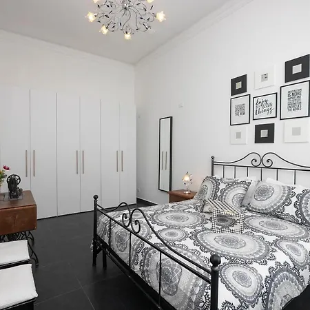 Real Italian Estate - Luxury Black&White Genoa Exterior photo