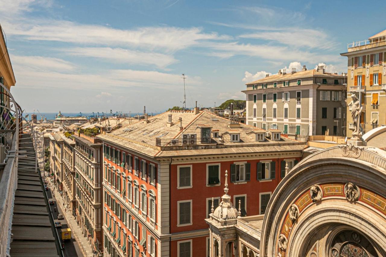 Real Italian Estate - Luxury Black&white *
