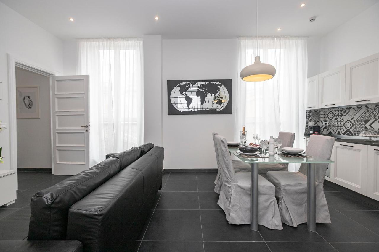 Real Italian Estate - Luxury Black&white Apartment